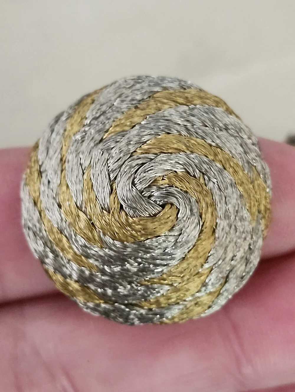 Vtg Silver and Gold Swirl Decorative Clip On Earrings